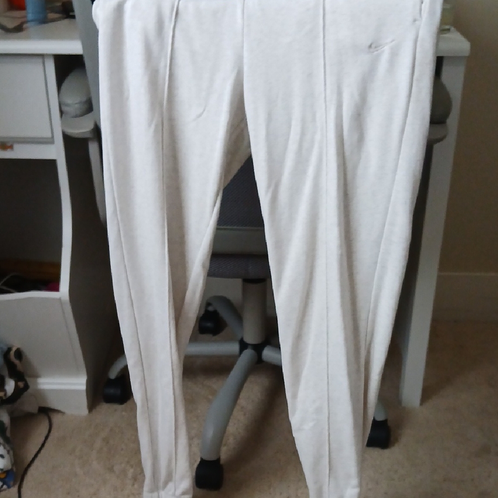 White Nike Sweatpants Size Small With Matching Sweatshirt